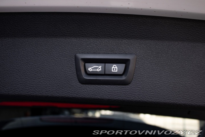 BMW X1 xDrive 20i xLine A/T / A 2018