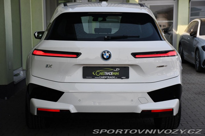BMW iX xDrive40 1M 3L-ZÁRUKA 1M 2023