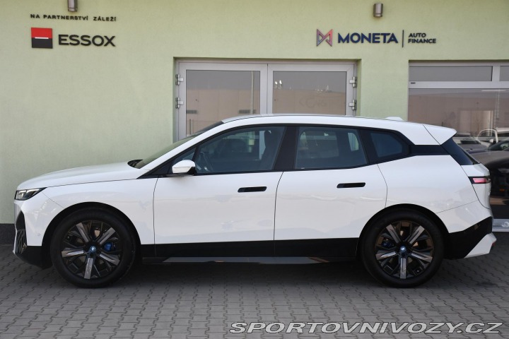 BMW iX xDrive40 1M 3L-ZÁRUKA 1M 2023