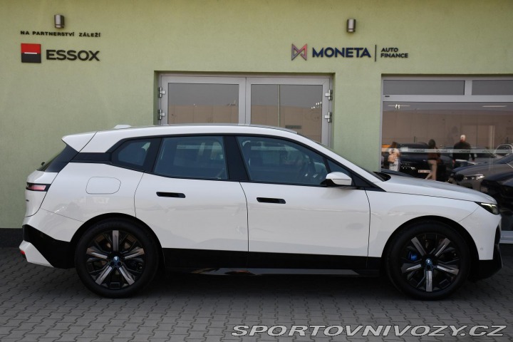 BMW iX xDrive40 1M 3L-ZÁRUKA 1M 2023