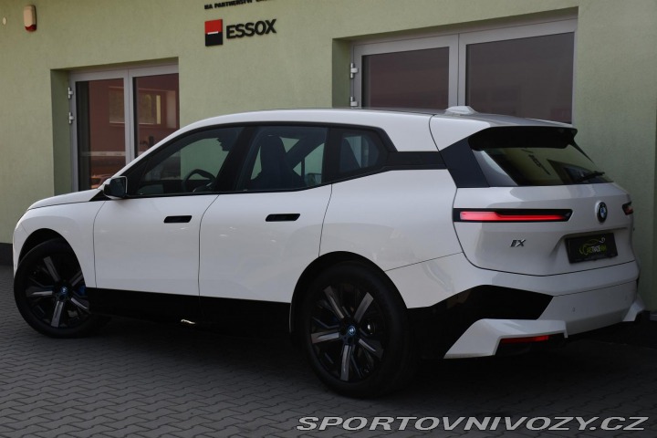 BMW iX xDrive40 1M 3L-ZÁRUKA 1M 2023