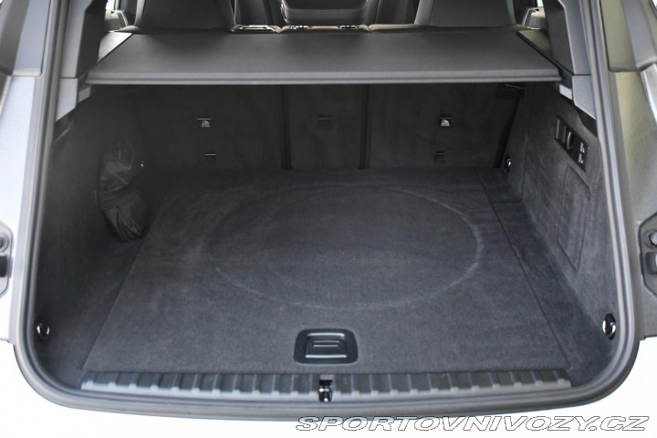 BMW iX xDrive40 1M 3L-ZÁRUKA 1M 2023