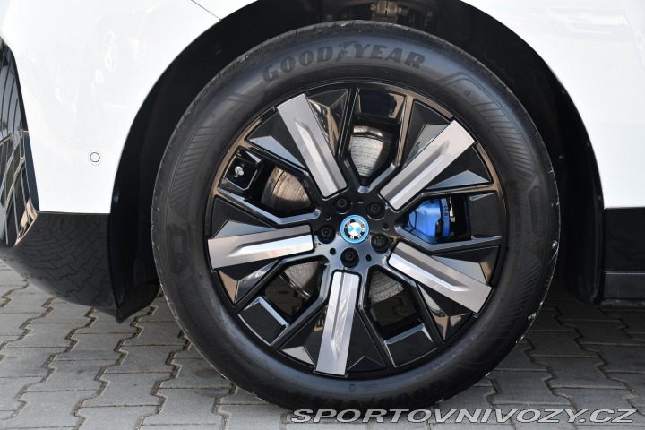 BMW iX xDrive40 1M 3L-ZÁRUKA 2023