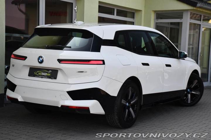 BMW iX xDrive40 1M 3L-ZÁRUKA 2023
