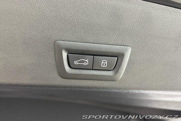 BMW XM 50e 2026