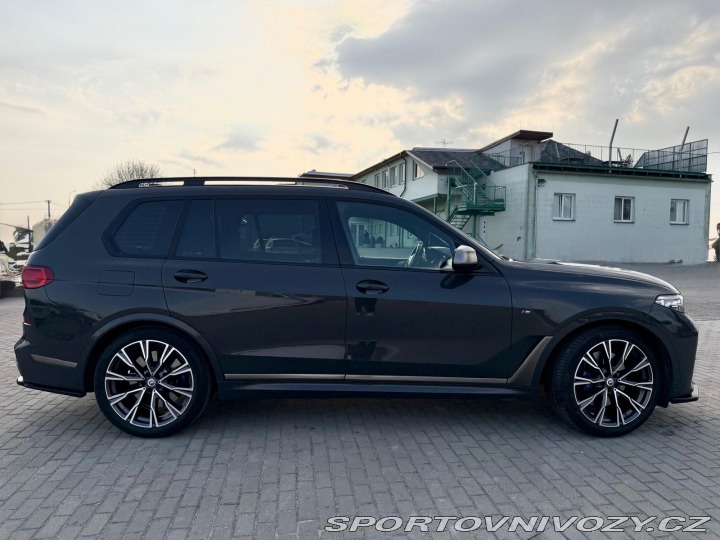 BMW X7 M50i 390kW 2022