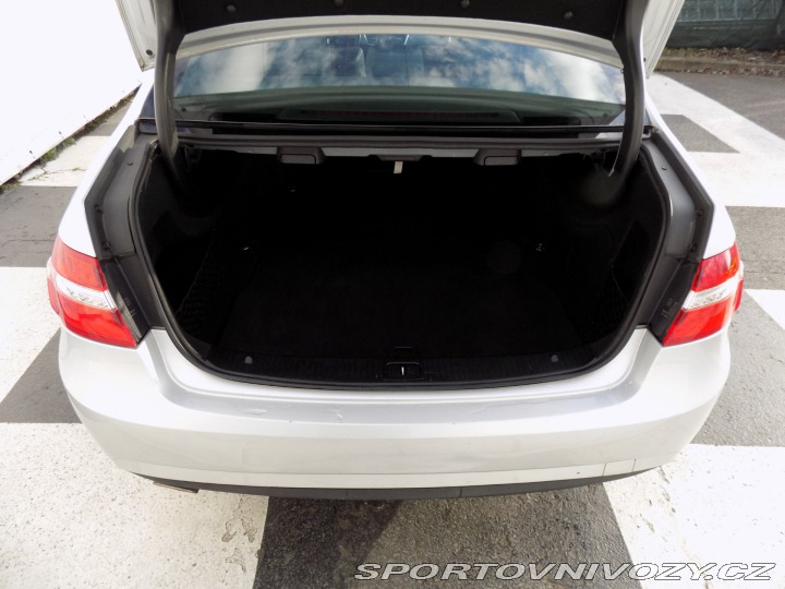 Mercedes-Benz E 220d/AMG-Line/AT/LED/bi-x 2009