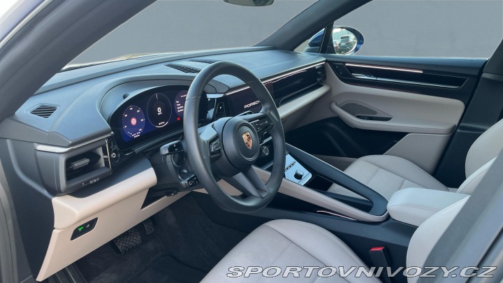 Porsche Macan Electric 2025