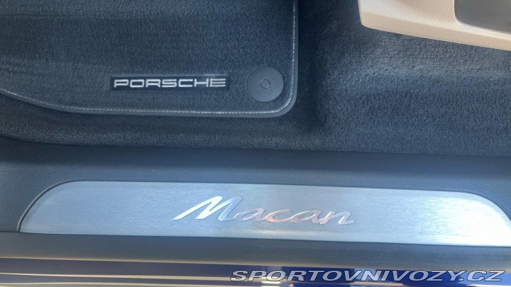Porsche Macan Electric 2025