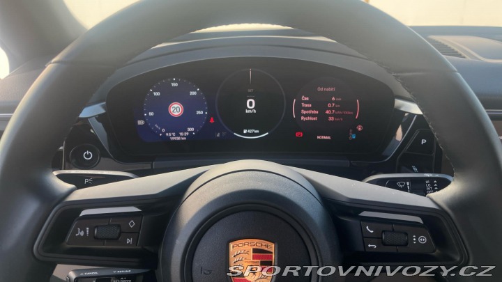 Porsche Macan Electric 2025