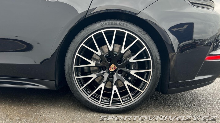 Porsche Panamera 4 E-Hybrid 2025