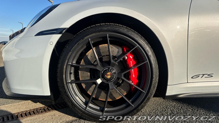 Porsche 911 GTS 2025