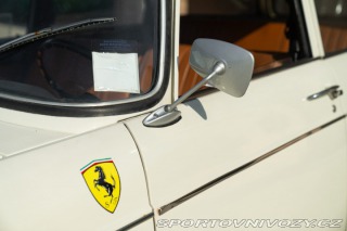 Peugeot Ostatní modely 404 FAMILIALE SERVICE CAR REPLICA 1965
