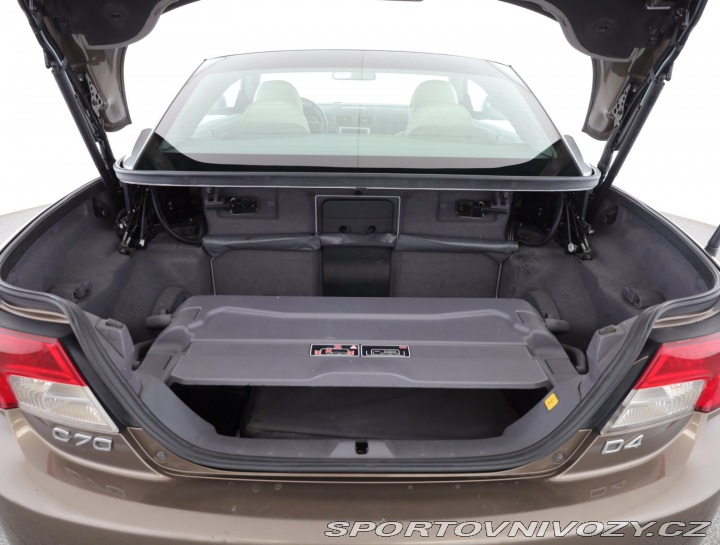 Volvo C70 Summum D4 2011