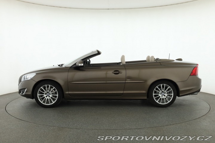 Volvo C70 Summum D4 2011