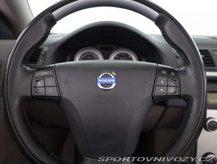 Volvo C70 Summum D4 2011