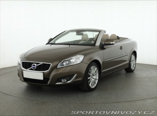 Volvo C70 Summum D4 2011
