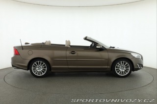 Volvo C70 Summum D4 2011
