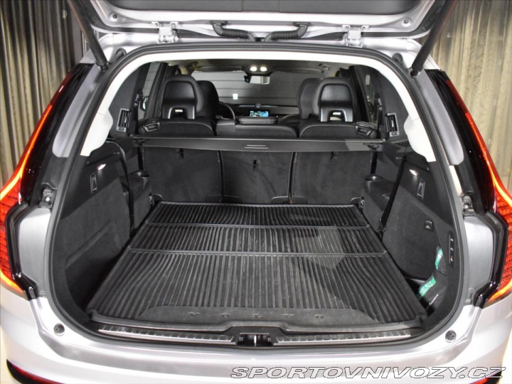 Volvo Ostatní modely XC90 2,0 T8 AWD ULTRA B&W, 2025