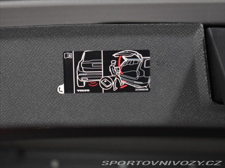 Volvo Ostatní modely XC90 2,0 T8 AWD ULTRA B&W, 2025