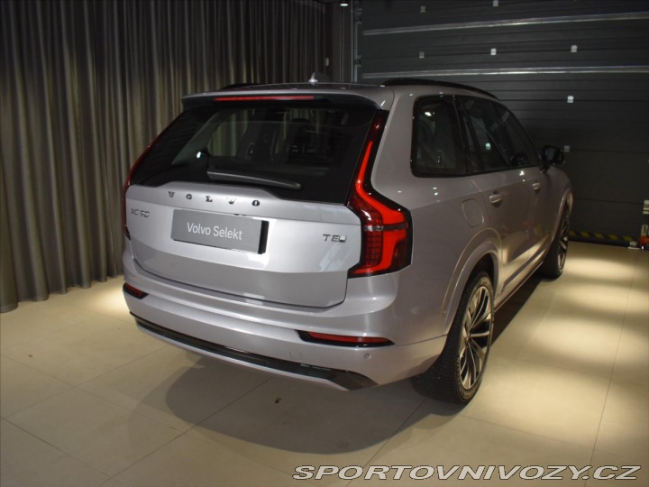 Volvo Ostatní modely XC90 2,0 T8 AWD ULTRA B&W, 2025