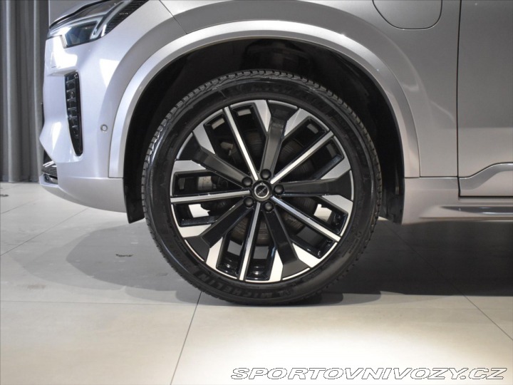 Volvo Ostatní modely XC90 2,0 T8 AWD ULTRA B&W, 2025