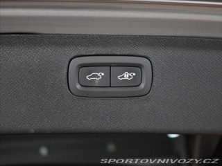Volvo Ostatní modely XC90 2,0 T8 AWD ULTRA B&W, 2025