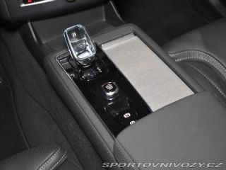 Volvo Ostatní modely XC90 2,0 T8 AWD ULTRA B&W, 2025