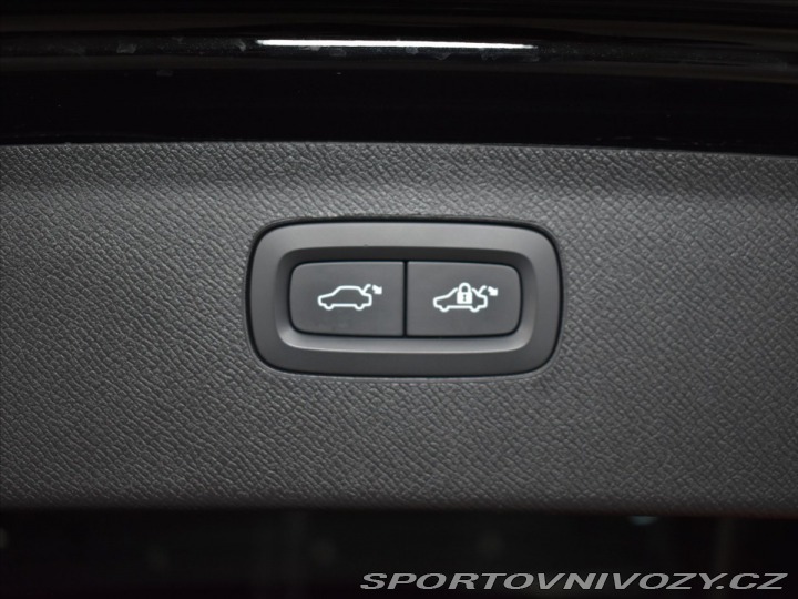 Volvo Ostatní modely XC90 2,0 T8 AWD Ultra B&W, 2025