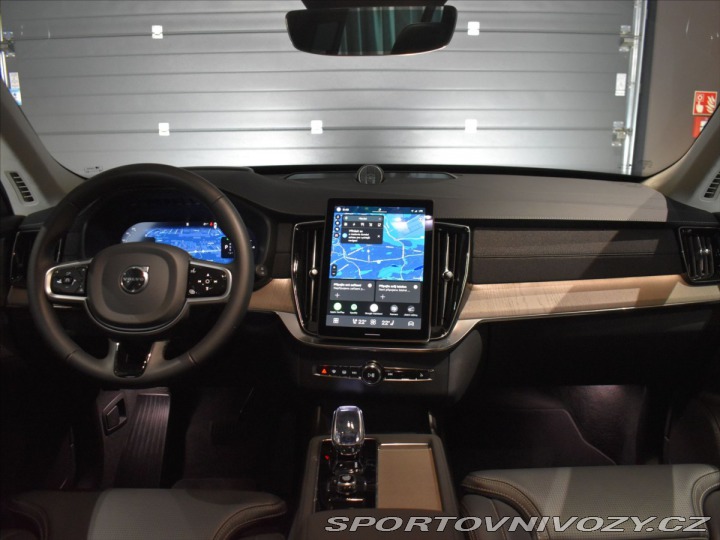 Volvo Ostatní modely XC90 2,0 T8 AWD Ultra B&W, 2025