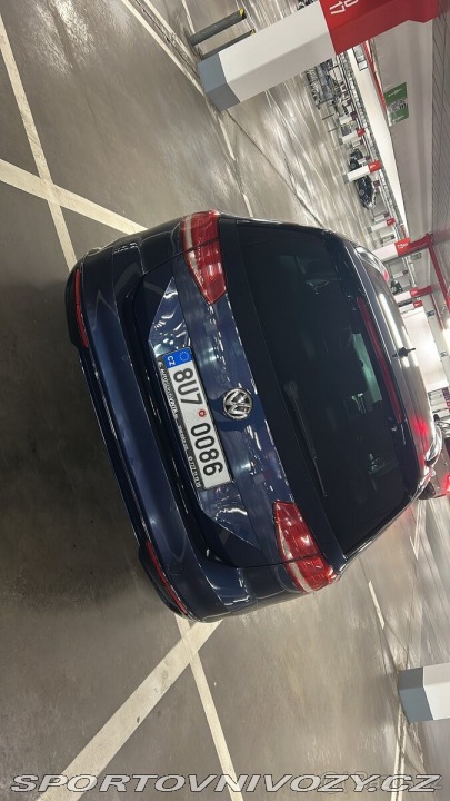 Volkswagen Ostatní modely Passat 2,0   b8 1800