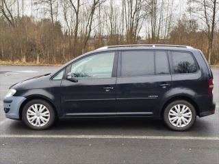 Volkswagen  Touran 2,0   STK do 2028, pravid