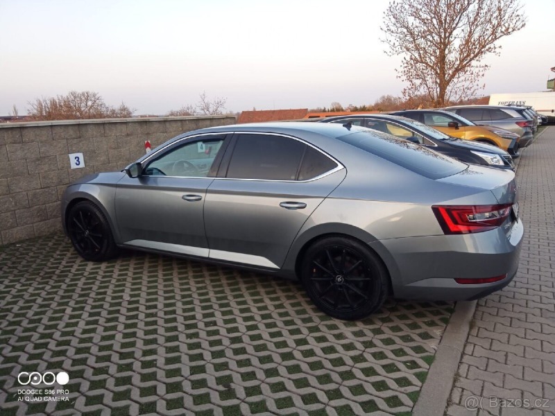Škoda Superb 2,0   AUTO
