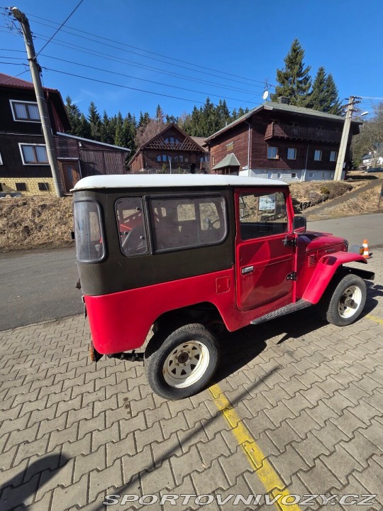 Toyota Ostatní modely Land Cruiser BJ 42 1800
