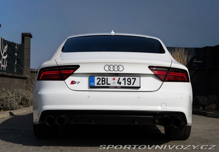 Audi S7  2015