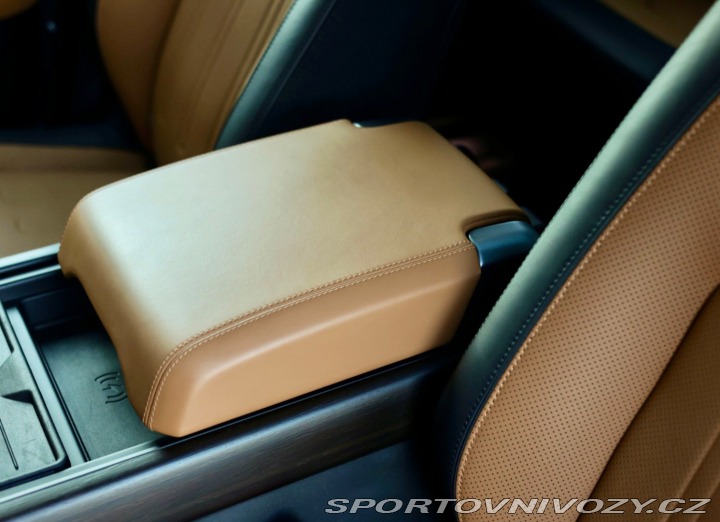 Ostatní značky Ostatní modely Land Rover Defender  110 P400 ehybrid X 2023