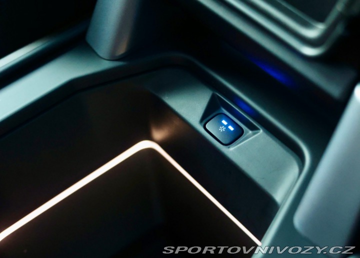 Ostatní značky Ostatní modely Land Rover Defender  110 P400 ehybrid X 2023