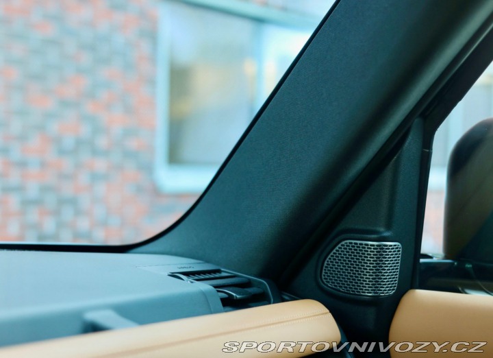 Ostatní značky Ostatní modely Land Rover Defender  110 P400 ehybrid X 2023