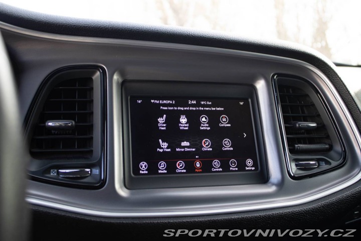 Dodge Challenger 5,7 HEMI RT / AJ NA SPLÁ 2019