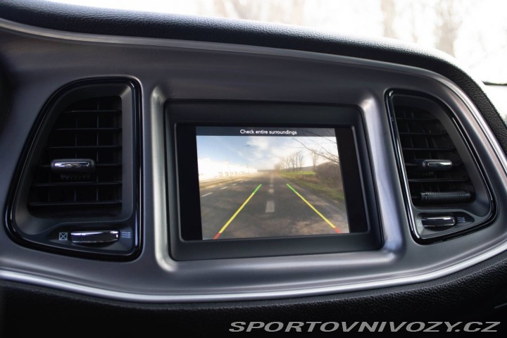 Dodge Challenger 5,7 HEMI RT / AJ NA SPLÁ 2019