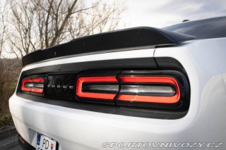Dodge Challenger 5,7 HEMI RT / AJ NA SPLÁ 2019