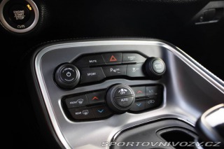 Dodge Challenger 5,7 HEMI RT / AJ NA SPLÁ 2019