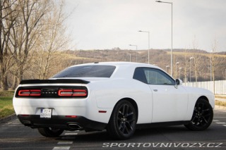 Dodge Challenger 5,7 HEMI RT / AJ NA SPLÁ 2019