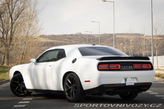Dodge Challenger 5,7 HEMI RT / AJ NA SPLÁ 2019