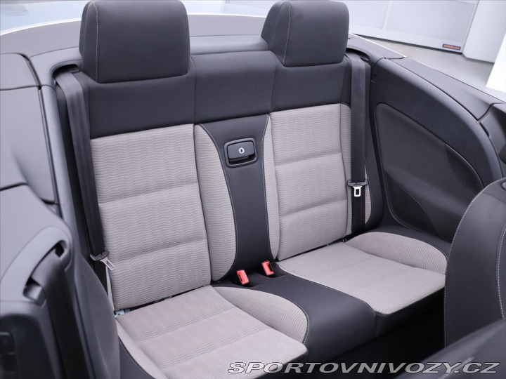 Volkswagen EOS 1,4 TSI 90kW Serv.Kniha 2011