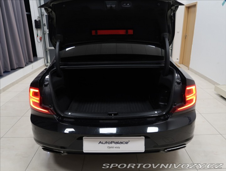 Volvo S90 2,0 T8 TWINENGINE AWD R-D 2018