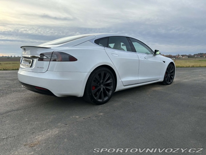 Tesla Model S Raven Performance Ludicro 2000