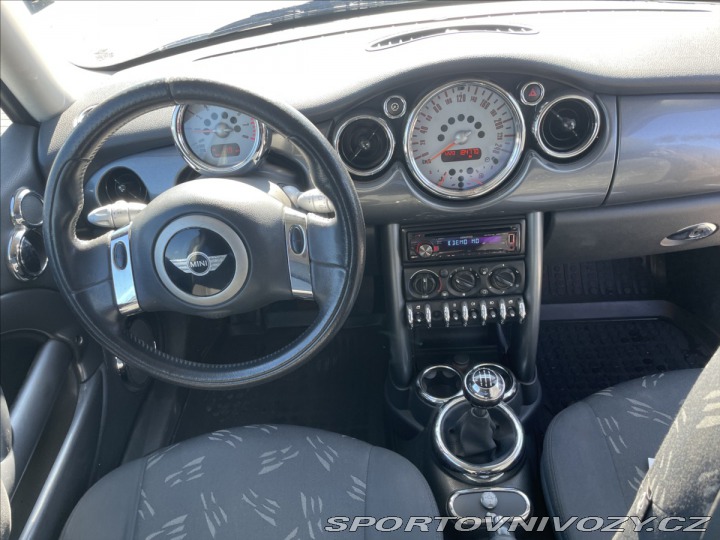 Mini One 1,6 i 66kw shrnovací stře 2006