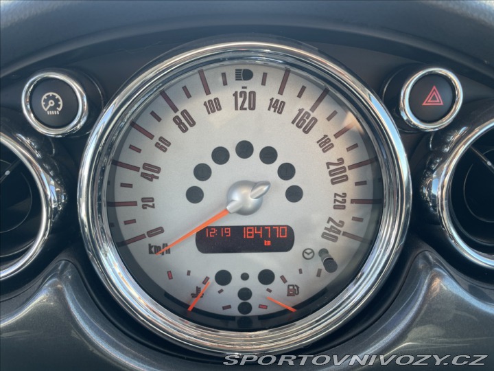 Mini One 1,6 i 66kw shrnovací stře 2006