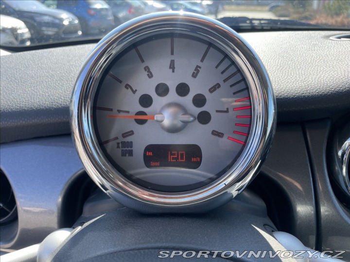 Mini One 1,6 i 66kw shrnovací stře 2006
